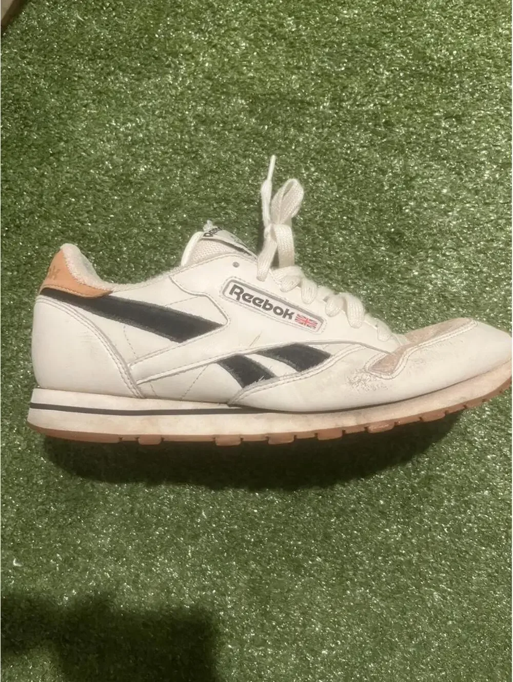 Vintage Reebok Classic Leather Black & White Sneakers FX1249 Size US 9